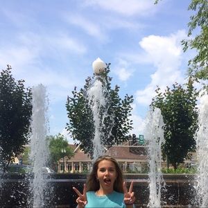 Meet your Posher, Mia